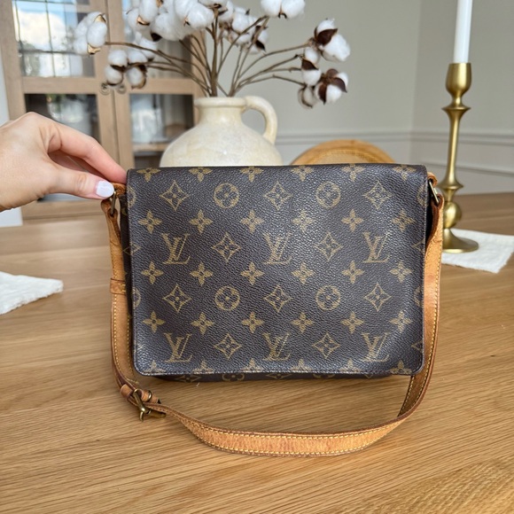 ✅AUTHENTIC✅LOUIS VUITTON MUSETTE TANGO SHOULDER BAG - Picture 3 of 14